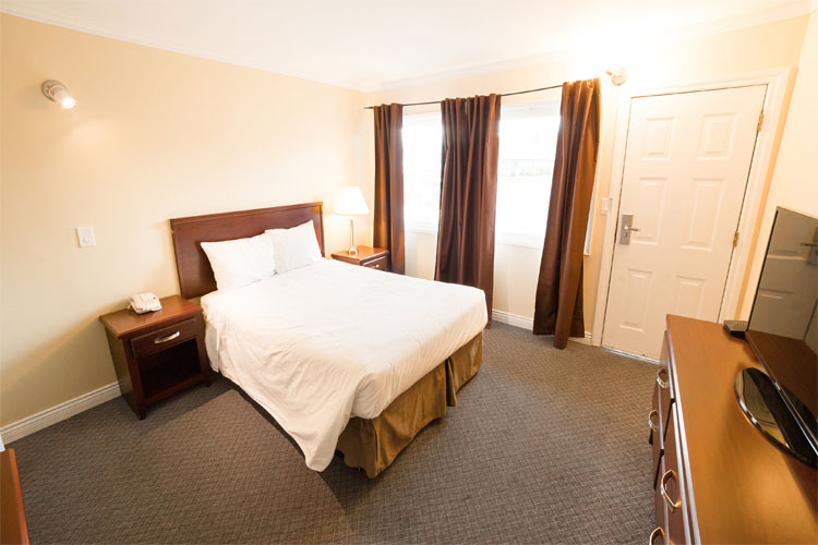 Comox Valley Inn and Suites
